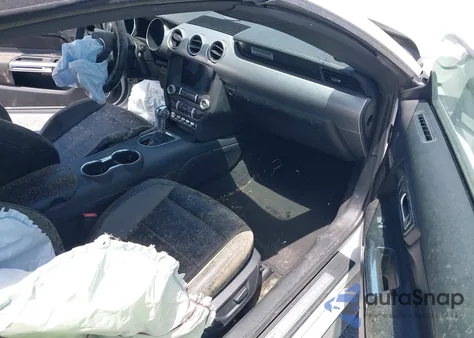 2022 Ford Mustang Ecoboost Premium z USA, uszkodzony, nr VIN 1FATP8UH6N5106301